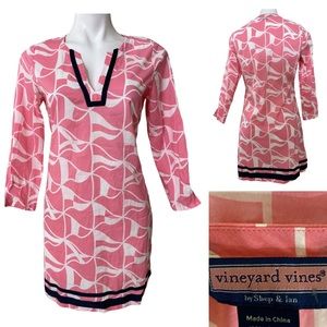 Vineyard Vines S/M pink 3/4 swim coverup
